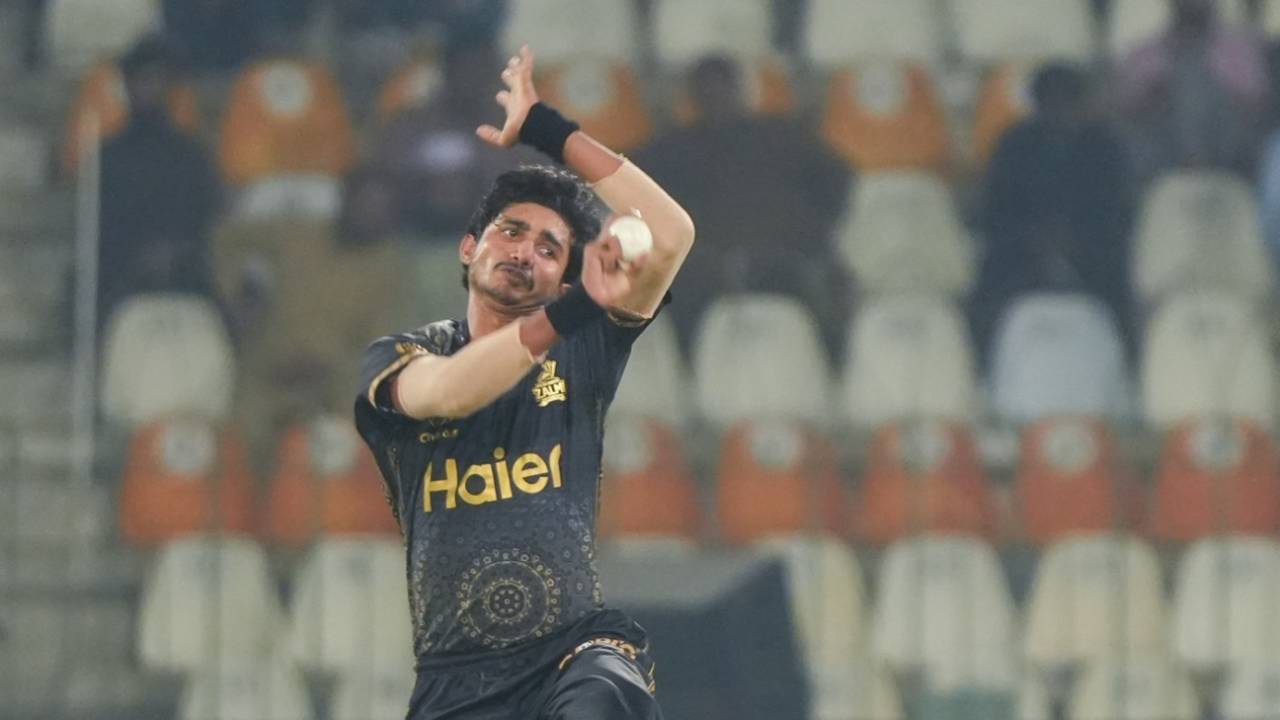 Ali Raza conceded just six runs in his first two overs, Multan Sultans vs Peshawar Zalmi, PSL 2025, Multan, May 5, 2025