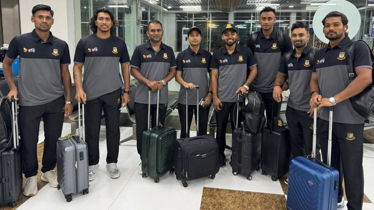 Mustafizur Rahman (left) flew out to Dubai with the rest of Bangladesh's squad on Wednesday, Dhaka, May 14, 2025
