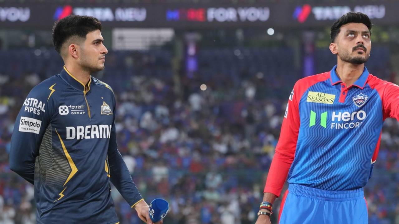 Shubman Gill and Axar Patel at the toss, Delhi Capitals vs Gujarat Titans, IPL 2025, Delhi, May 18, 2025