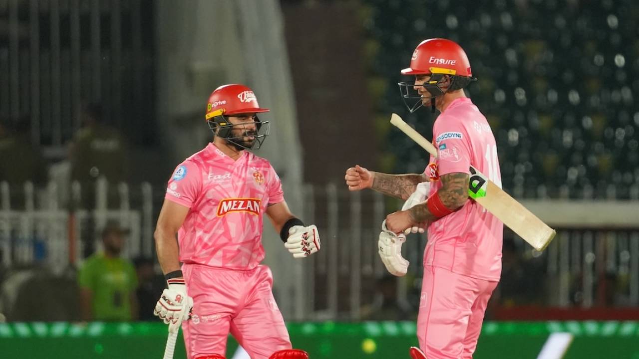 Sahibzada Farhan and Alex Hales put on a rapid century opening stand, Islamabad United vs Karachi Kings, PSL 2025, Rawalpindi, May 19, 2025