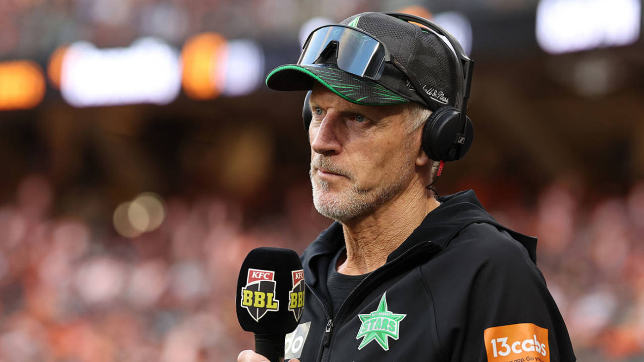 Peter Moores does a pitchside interview, Perth Scorchers vs Melbourne Stars, BBL, Optus Stadium, December 15, 2024