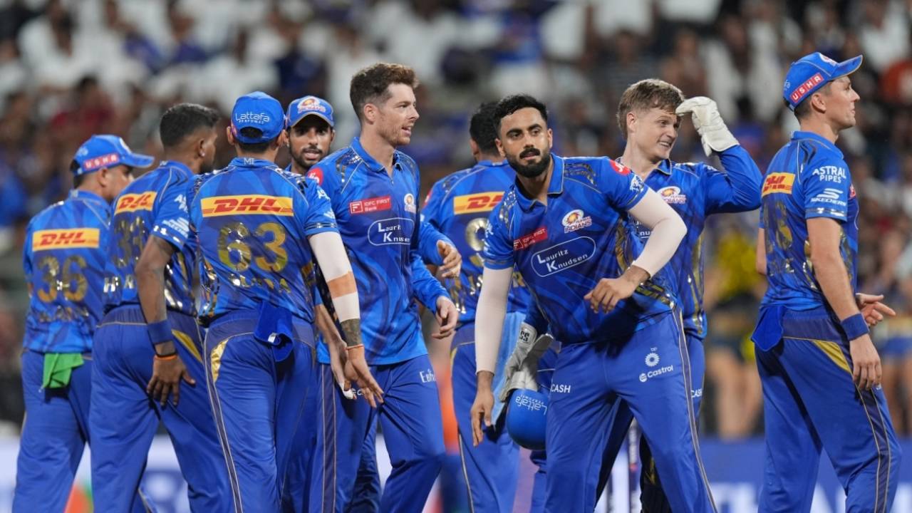 Mitchell Santner took 3 for 11 in four unhittable overs, Mumbai Indians vs Delhi Capitals, IPL 2025, Mumbai, May 21, 2025