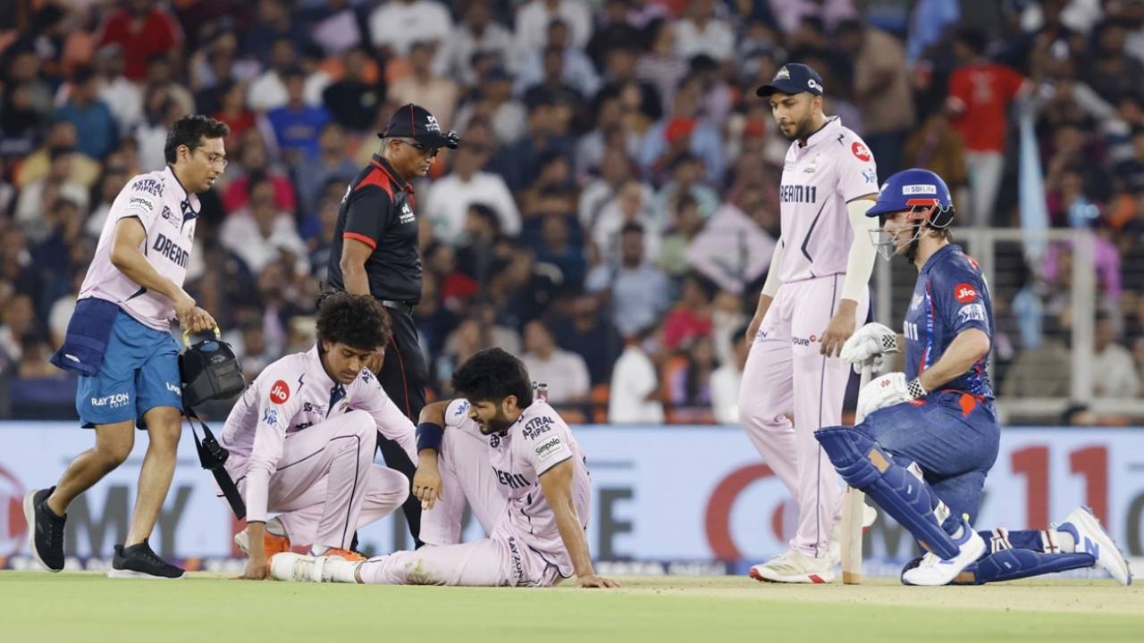 Arshad Khan slipped twice in his delivery stride in his opening over, Gujarat Titans vs Lucknow Super Giants, IPL 2025, Ahmedabad, May 22, 2025
