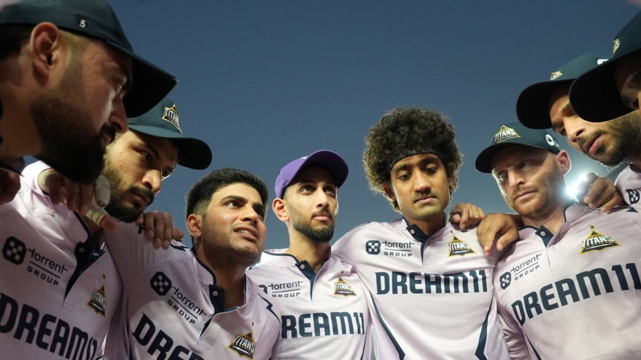 Shubman Gill gives his Gujarat Titans troops a pep talk before striding out, Gujarat Titans vs Lucknow Super Giants, IPL 2025, Ahmedabad, May 22, 2025