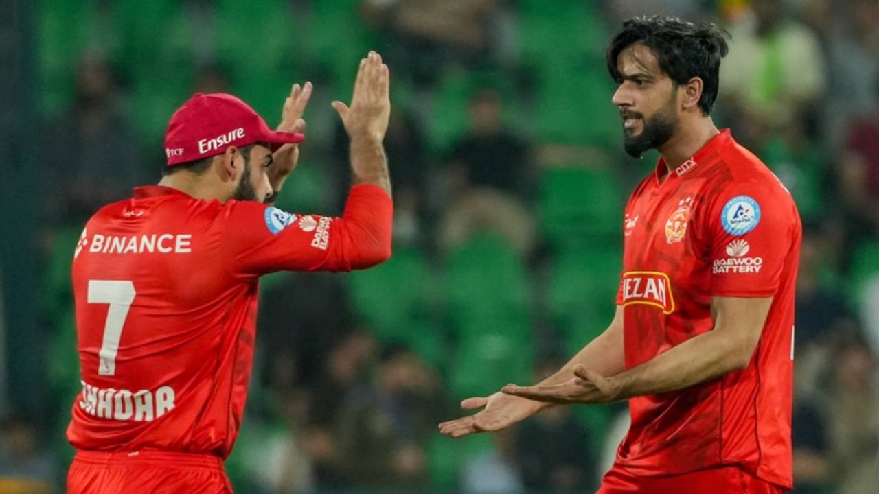 Imad Wasim removed Mohammad Naeem, Lahore Qalandars vs Islamabad United, Qualifier 2, PSL 2025, Lahore, May 23, 2025