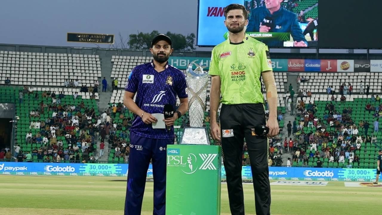 Saud Shakeel and Shaheen Shah Afridi pose with the PSL trophy, Quetta Gladiators vs Lahore Qalandars, PSL, final, Lahore, May 25, 2025