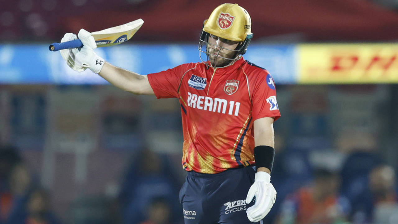 Josh Inglis celebrates his maiden IPL fifty, Mumbai Indians vs Punjab Kings, IPL, Jaipur, May 26, 2025