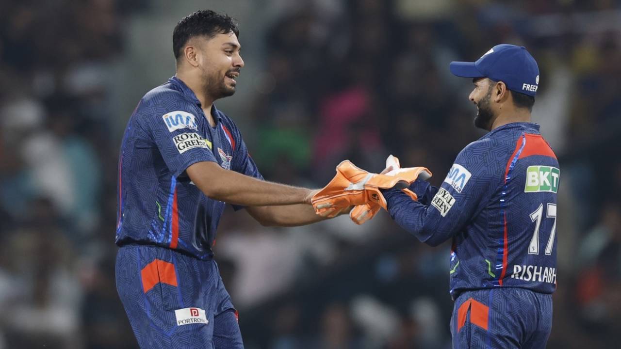 Avesh Khan and Rishabh Pant celebrate Virat Kohli's wicket, Lucknow Super Giants vs Royal Challengers Bengaluru, IPL 2025, Lucknow, May 27, 2025