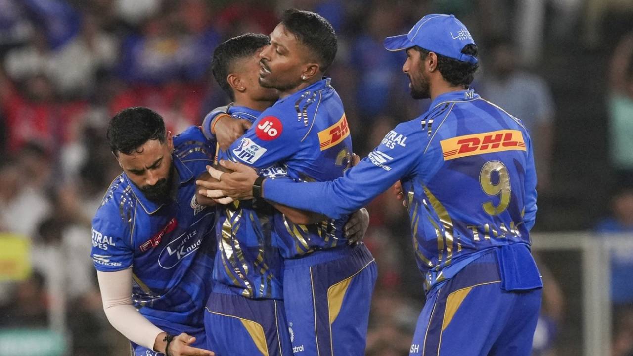 Ashwani Kumar gets a hug from his captain Hardik Pandya, Punjab Kings vs Mumbai Indians, IPL 2025, Qualifier 2, Ahmedabad, June 1, 2025