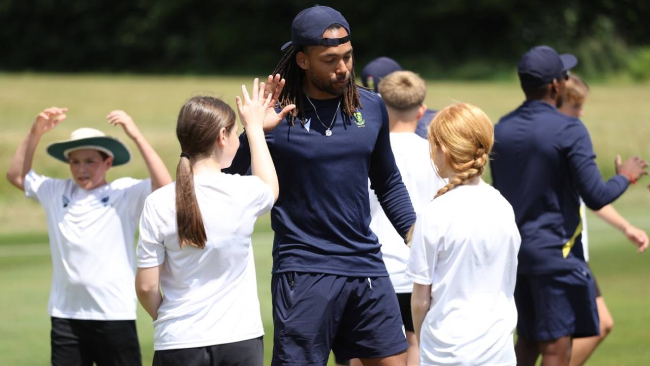 Tony de Zorzi acknowledges fans, Arundel, June 3, 2025