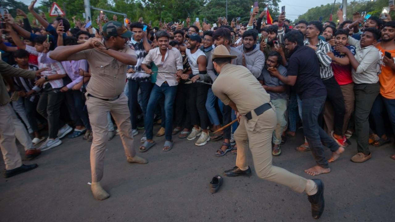 Police in Bengaluru resorted to using lathi-charge to control the crowd, Bengaluru, June 4, 2025
