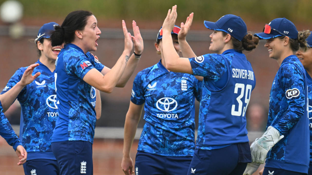 Em Arlott struck in her opening over, England vs West Indies, 3rd Women's ODI, Taunton, June 7, 2025