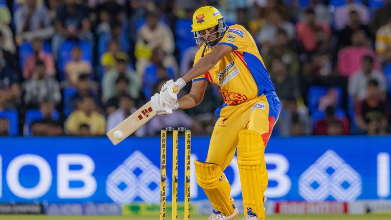 R Ashwin in action for Dindigul Dragons, Dindigul Dragons vs IDream Tiruppur Tamizhans, TNPL 2025, Coimbatore, June 8, 2025
