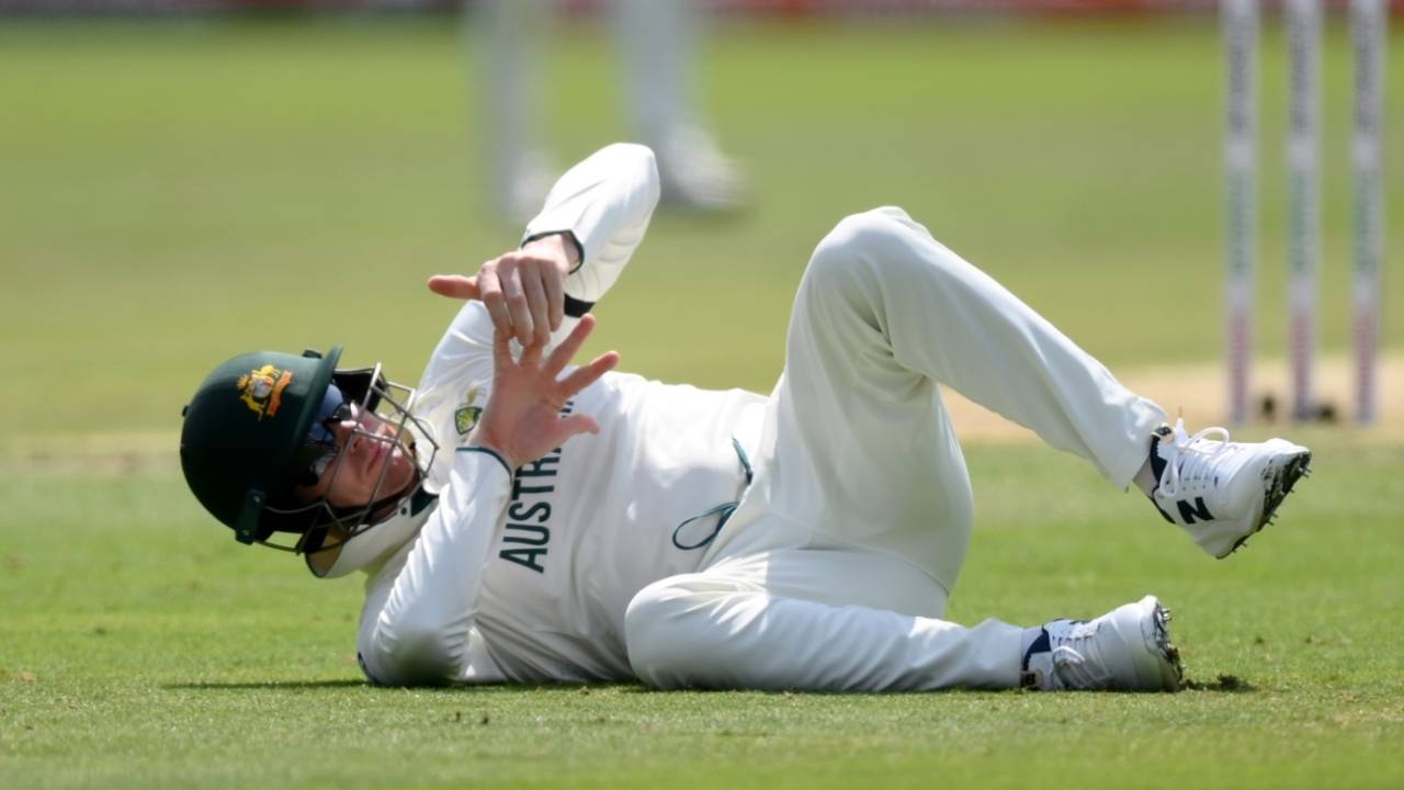 Steven Smith appeared to hurt his finger when he missed a catch standing close-in in the slips, Australia vs South Africa, World Test Championship final, 3rd day, Lord's, June 13, 2025