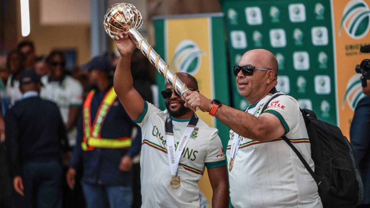 Temba Bavuma and coach Shukri Conrad arrive with the mace, Tambo International Airport, Kempton Park, June 18, 2025