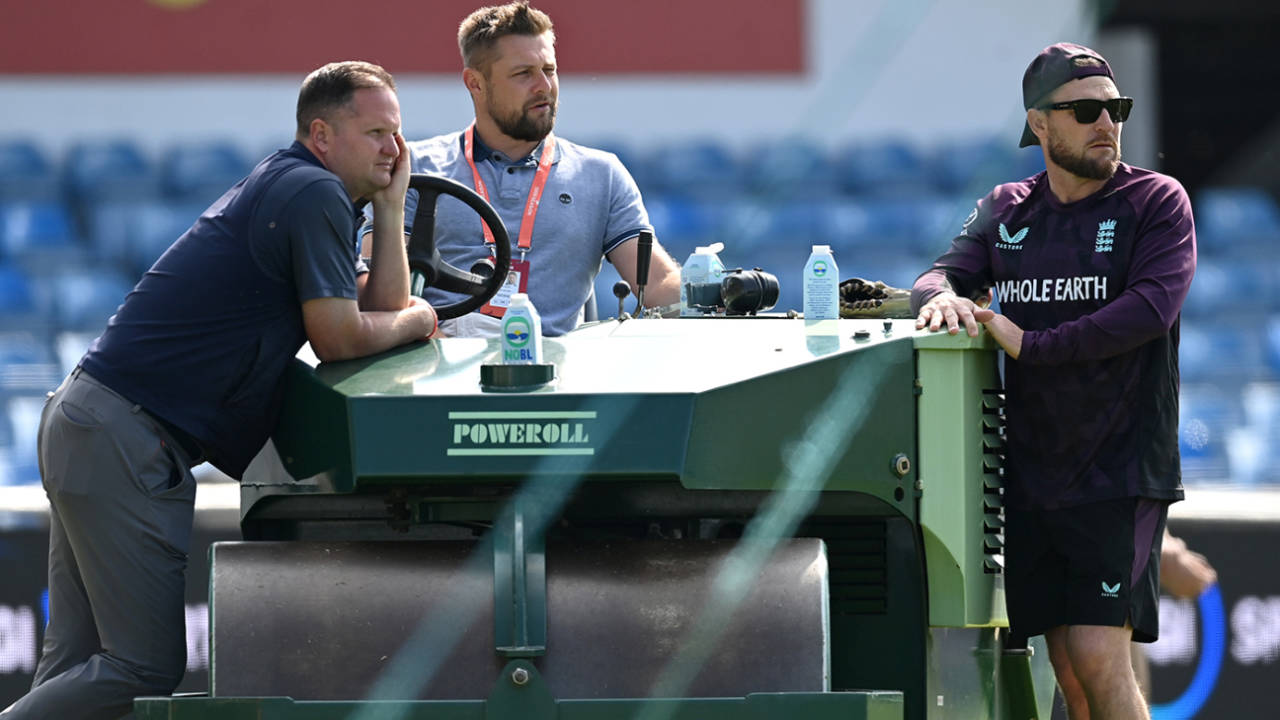 Rob Key, Luke Wright and Brendon McCullum chat on the sidelines at England training, Headingley, June 19, 2025