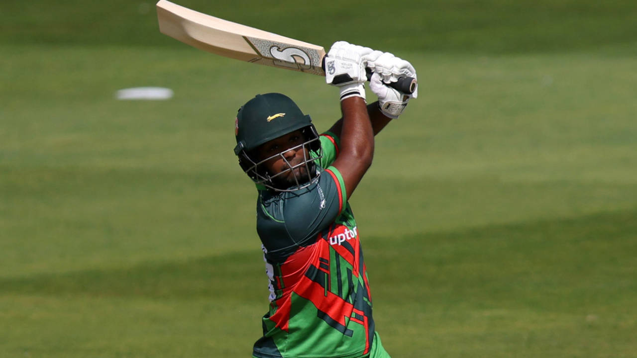 Rehan Ahmed swipes through the off side, Leicestershire vs Derbyshire, Edgbaston, Men's Vitality Blast, June 14, 2025 
