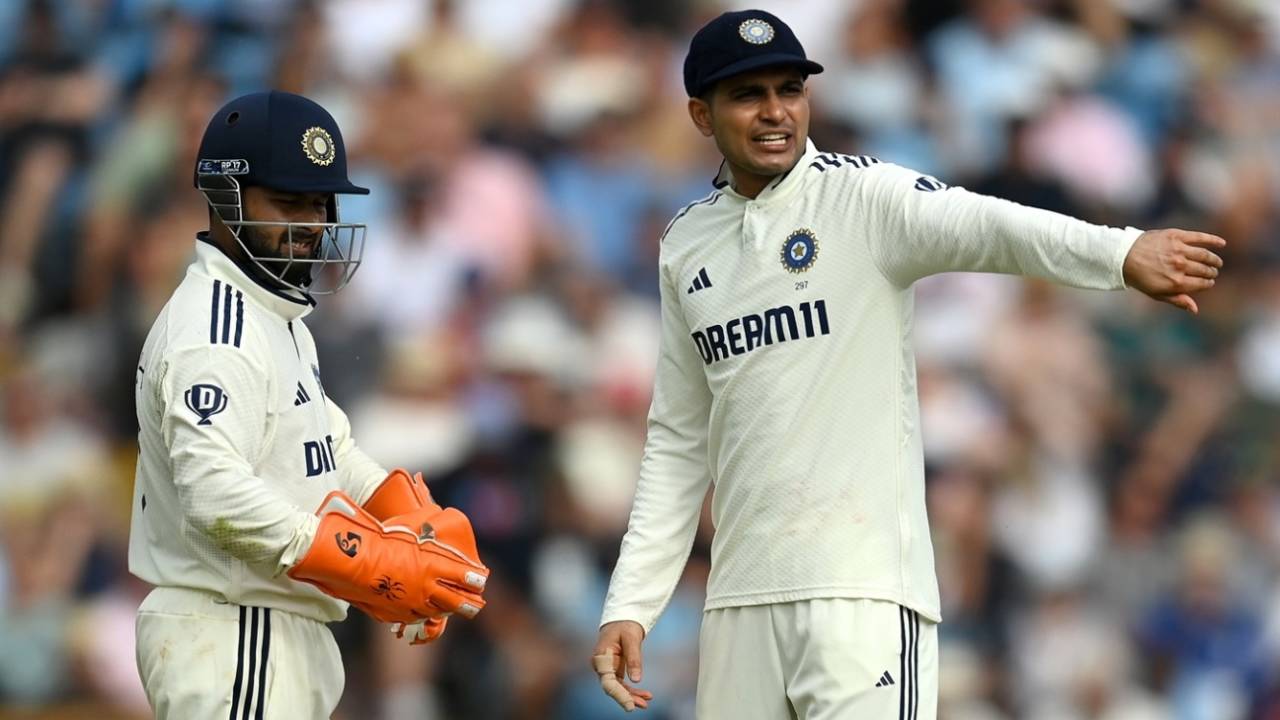 Shubman Gill adjusts the field as Rishabh Pant looks on, England vs India, 1st Test, Leeds, Day 2, June 21, 2025