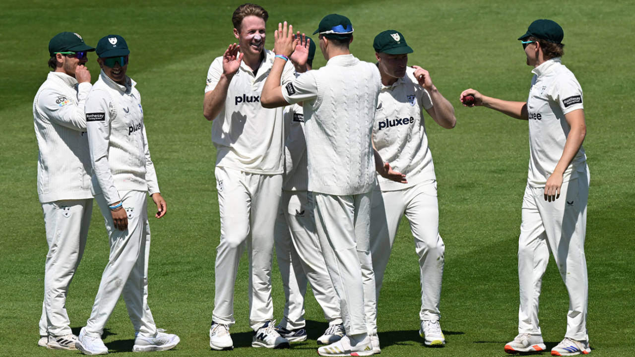 Ben Allison takes the plaudits from his team-mates, Sussex vs Worcestershire, County Championship, Hove, May 9, 2025