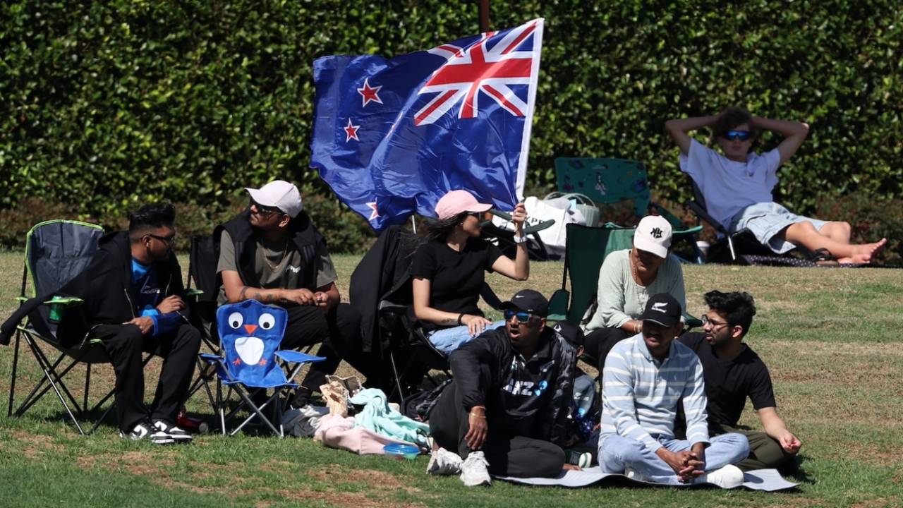 Fans keep an eye on the action, New Zealand vs Pakistan, 3rd ODI, Mount Maunganui, April 5, 2025