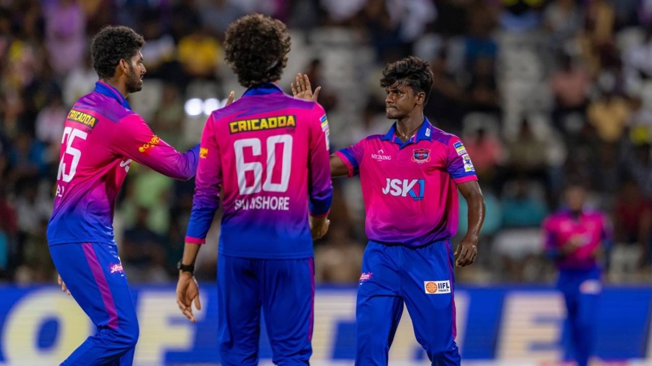 A Esakkimuthu celebrates a wicket with R Sai Kishore and Mohamed Ali, Idream Tiruppur Tamizhans vs Lyca Kovai Kings, TNPL 2025, Tirunelveli, June 24, 2025