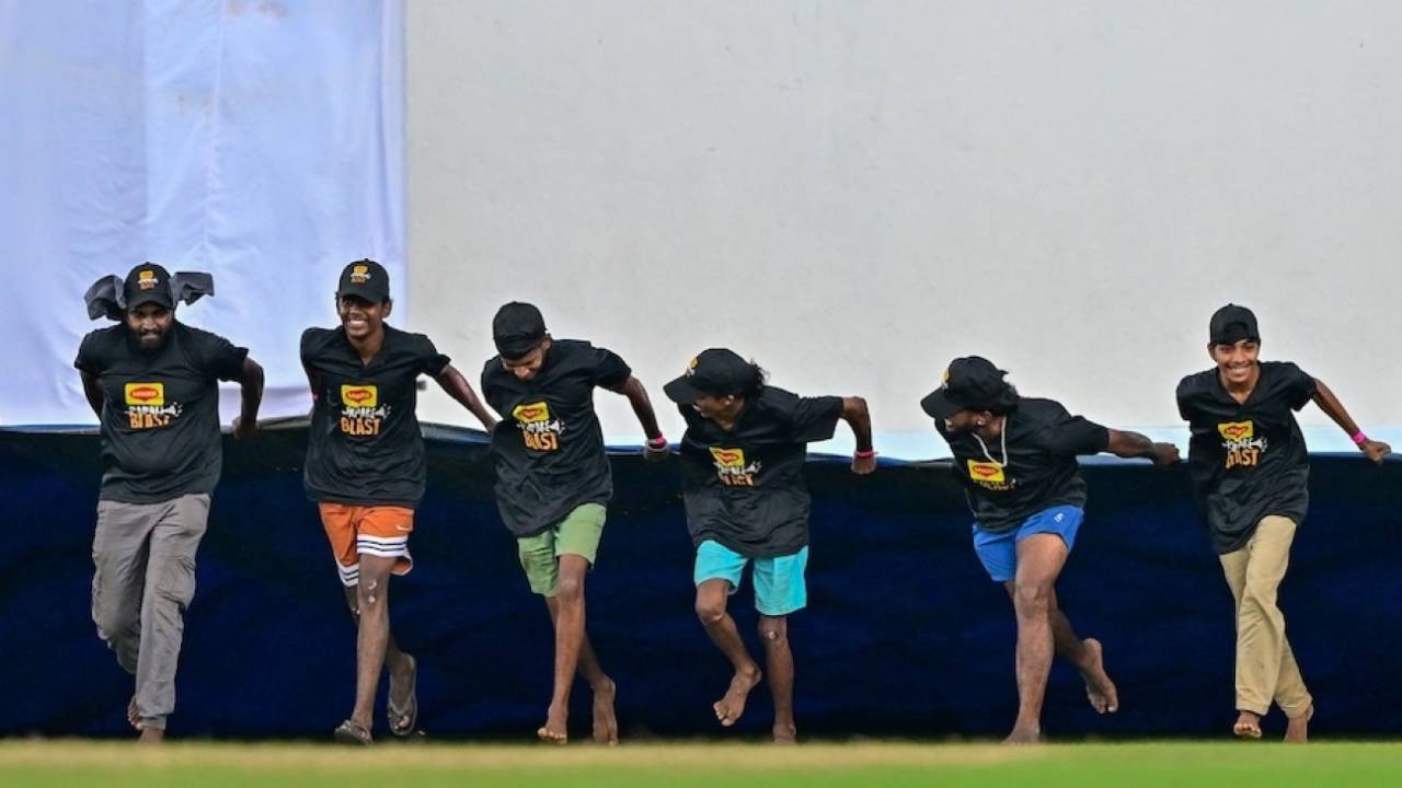 There was a brief rain delay after the first session, Sri Lanka vs Bangladesh, 2nd Test, Day 1, Colombo, June 25, 2025
