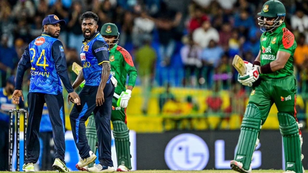 Asitha Fernando took down Parvez Hossain Emon, Sri Lanka vs Bangladesh, 1st ODI, Colombo (RPS), July 2, 2025