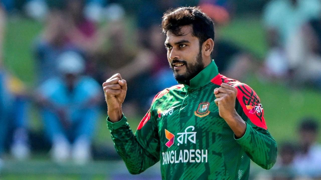 Mehidy Hasan Miraz celebrates after getting rid of Kamindu Mendis, Sri Lanka vs Bangladesh, 3rd ODI, Pallekele, July 8, 2025