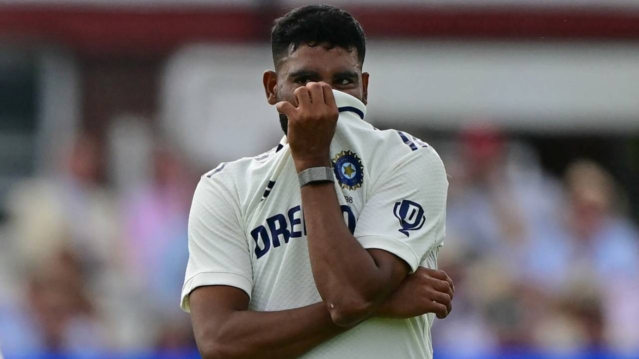 Mohammed Siraj is left frustrated by a close chance, England vs India, 3rd Test, Lord's, 4th day, July 13, 2025