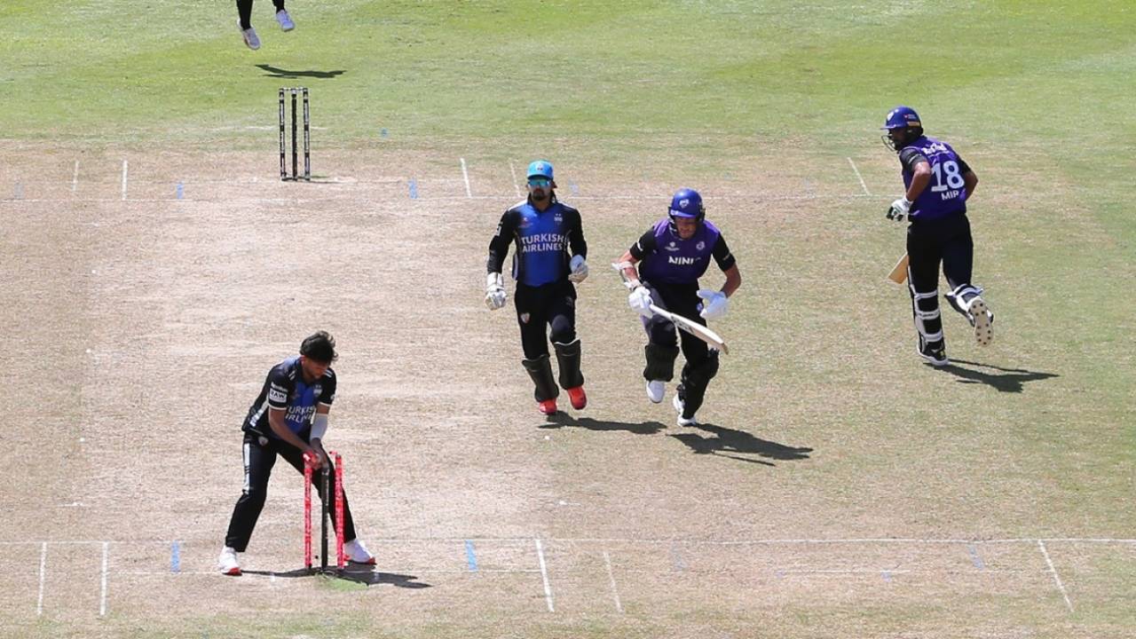 Azmatullah Omarzai runs out Billy Stanlake off the final ball to seal Rangpur Riders' one-run win, Hobart Hurricanes vs Rangpur Riders, GSL 2025, Providence, July 13, 2025