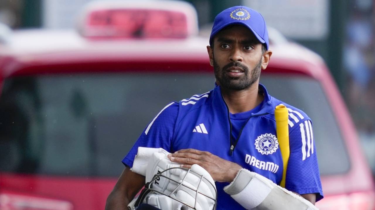 Abhimanyu Easwaran prepares to bat at the indoor nets, England vs India, 4th Test, Manchester, July 22, 2025