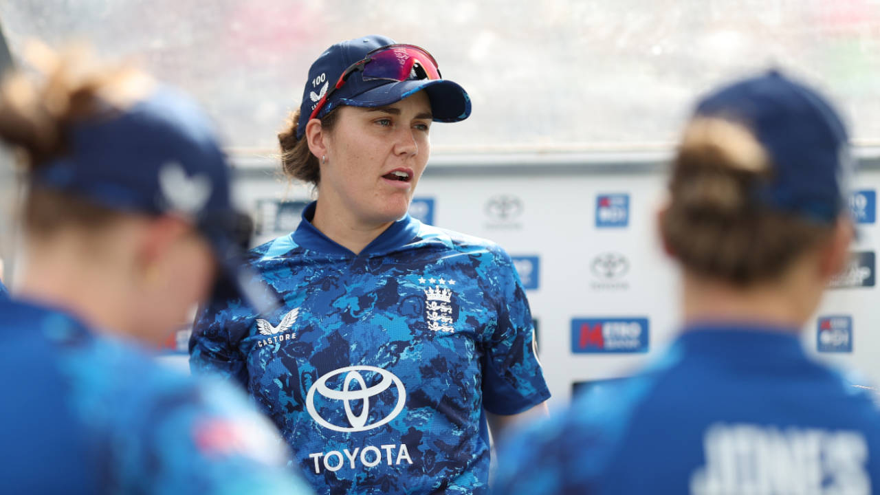 Nat Sciver-Brunt addresses her team during the first ODI, England vs India, 1st women's ODI, Southampton, July 16, 2025