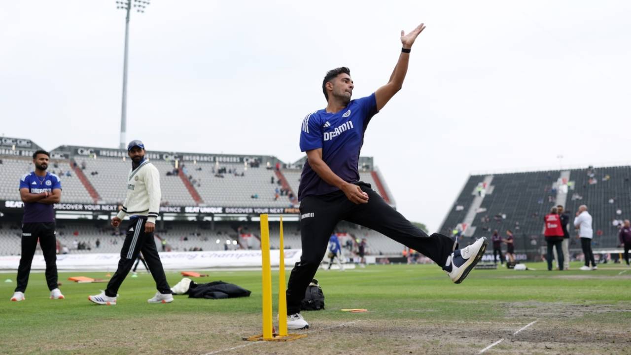 Anshul Kamboj bowls in the lead up to his Test debut, England vs India, 4th Test, Old Trafford, 1st day, July 23, 2025