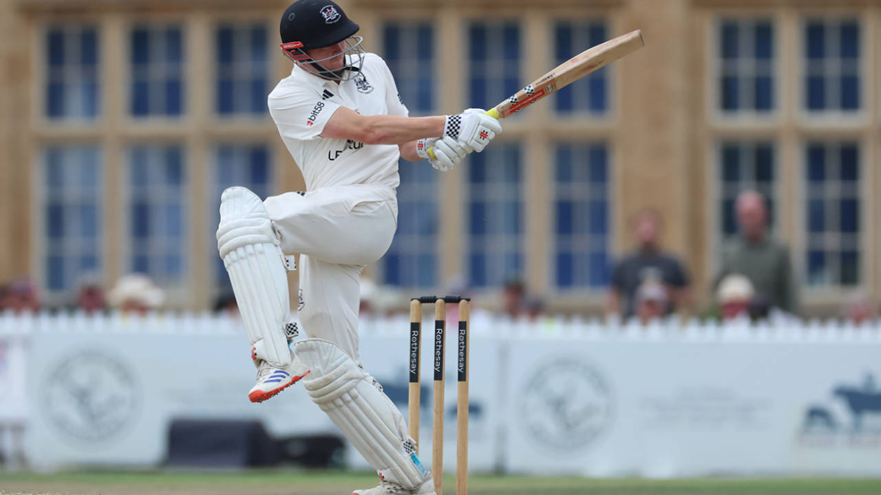 Joe Phillips pulls during his 64, Gloucestershire vs Lancashire, County Championship, Cheltenham, July 23, 2025