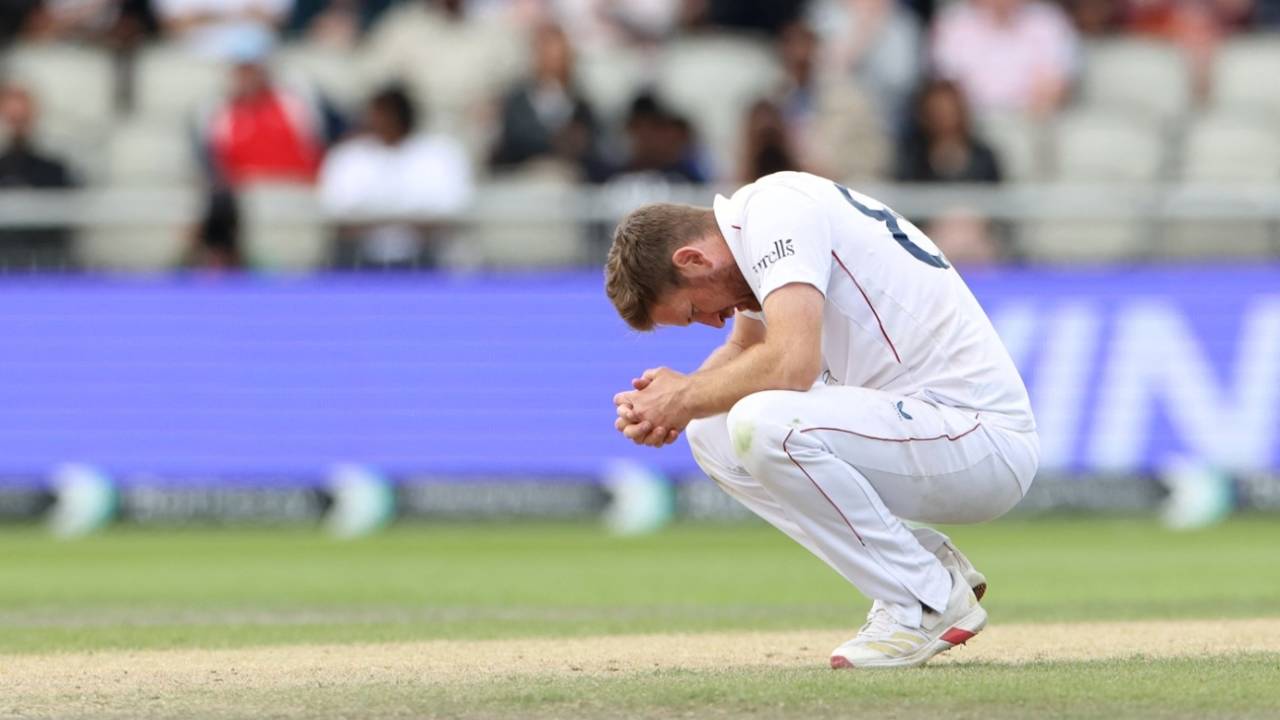 Liam Dawson was frustrated by an unsuccessful appeal, England vs India, 4th Test, Manchester, 5th day, July 27, 2025