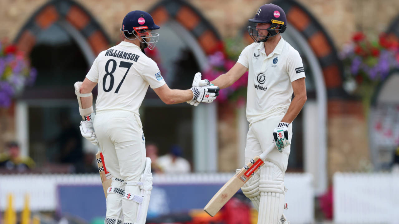 Josh De Caires brings up his fifty in partnership with Kane Williamson, Gloucestershire vs Middlesex, County Championship, Cheltenham, 1st day, July 29, 2025