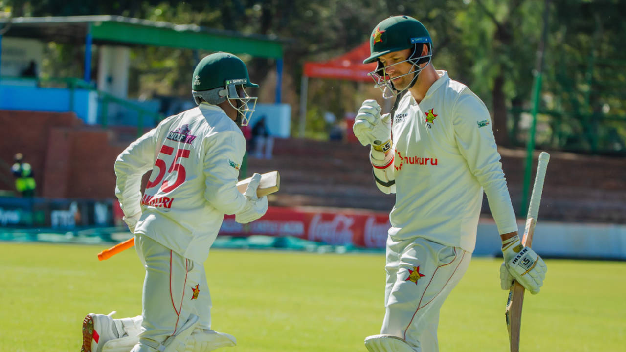Craig Ervine walks off, Newman Nyamhuri walks on, Zimbabwe vs New Zealand, 1st Test, 1st Day, Bulawayo, July 30, 2025