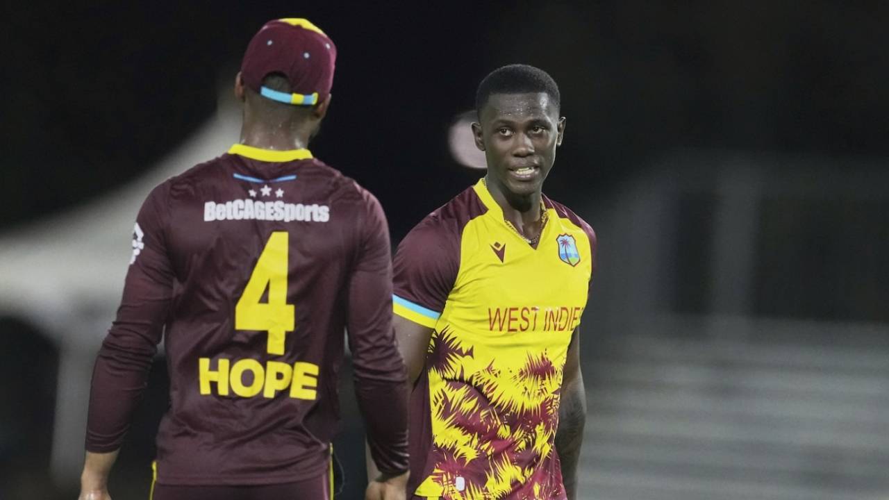 Shamar Joseph has a chat with his captain Shai Hope, West Indies vs Pakistan, 1st T20I, Lauderhill, July 31, 2025