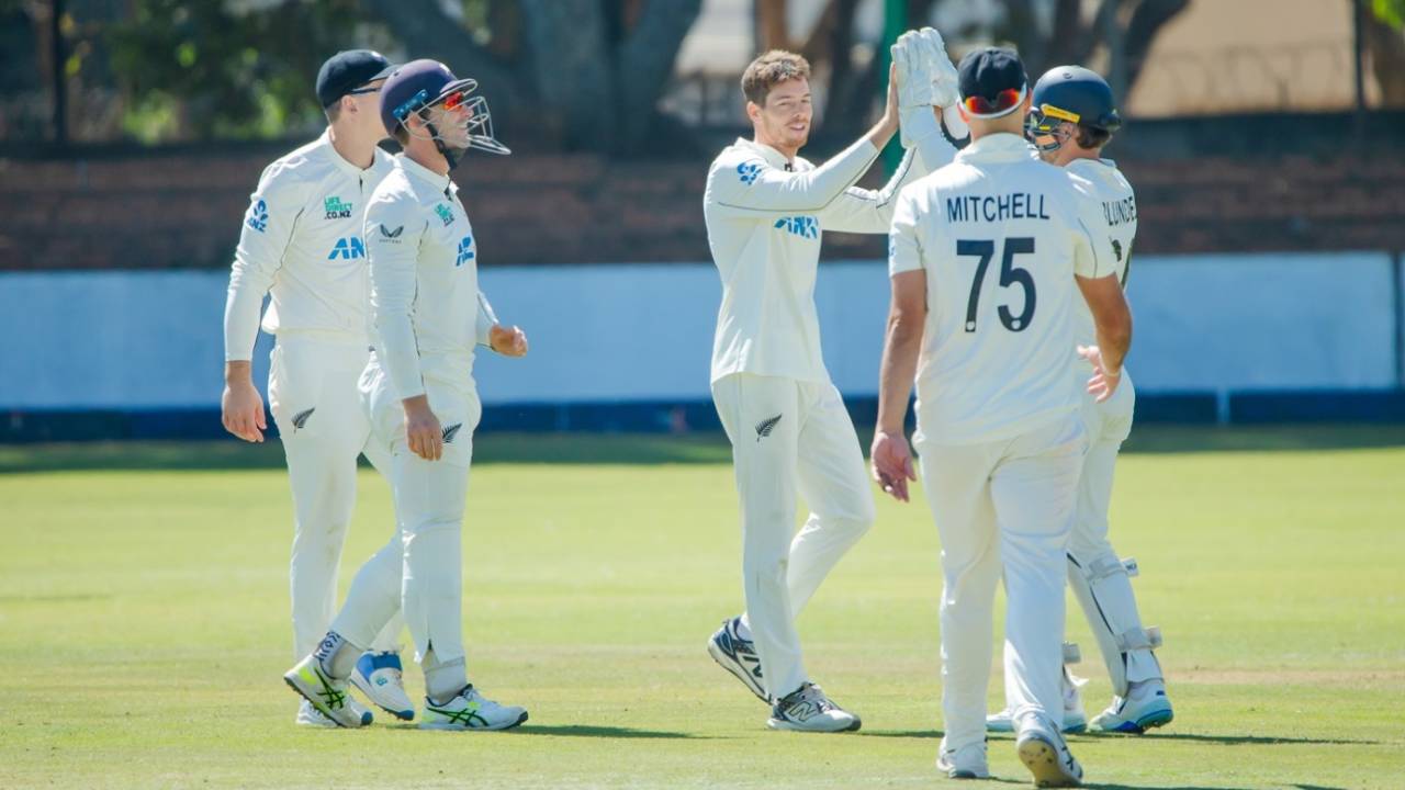 Mitchell Santner celebrates a wicket, Zimbabwe vs New Zealand, 1st Test, 3rd day, Bulawayo, August 1, 2025