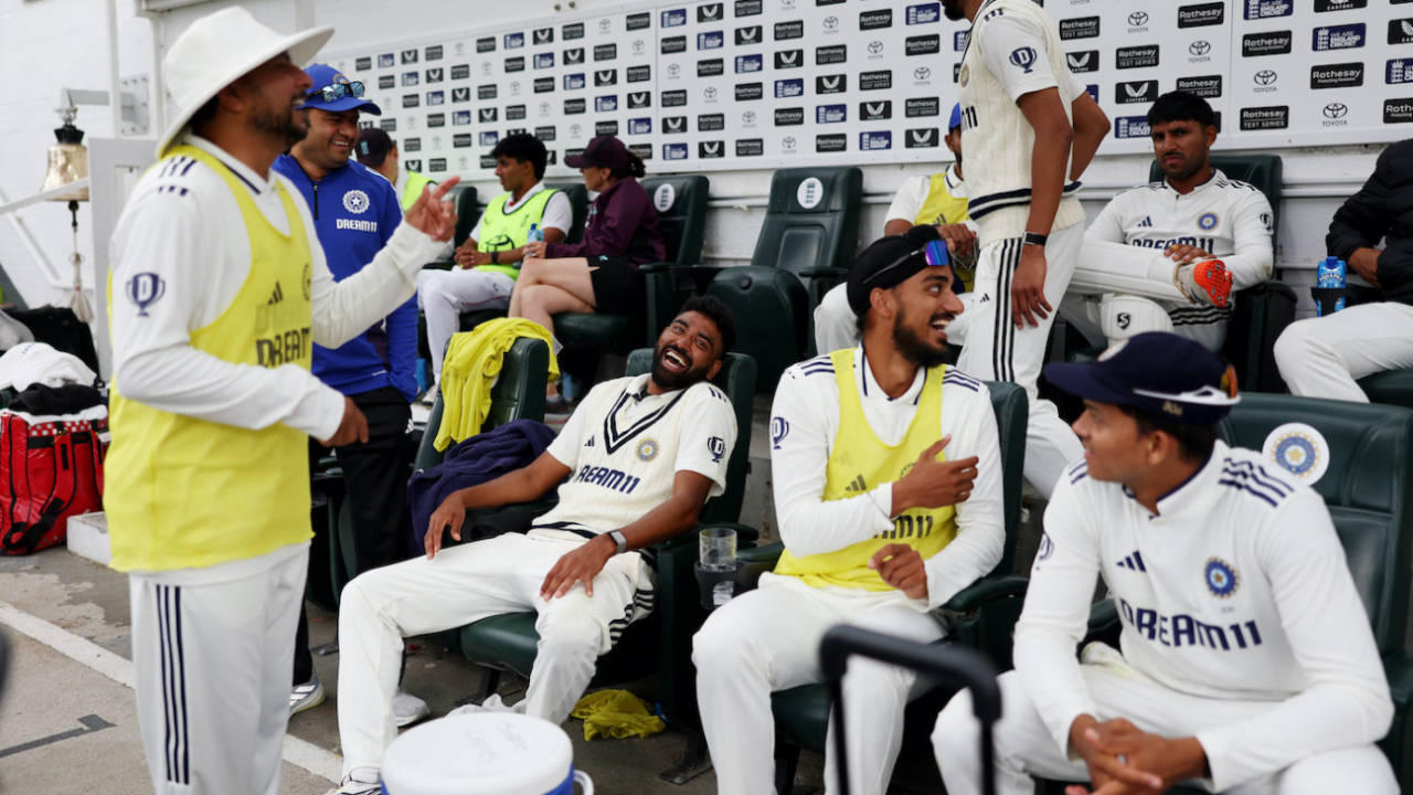 Kuldeep Yadav provides Mohammed Siraj and Co a laugh, England vs India, 5th Test, 2nd day, The Oval, August 1, 2025