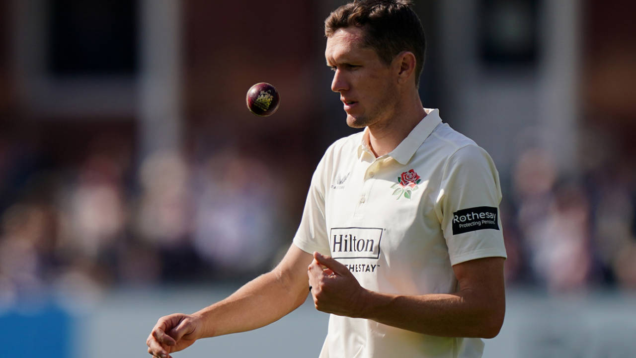 Will Williams tosses the ball in the air, Middlesex vs Lancashire, County Championship, Division Two, Lord's, 1st day, April 4, 2025