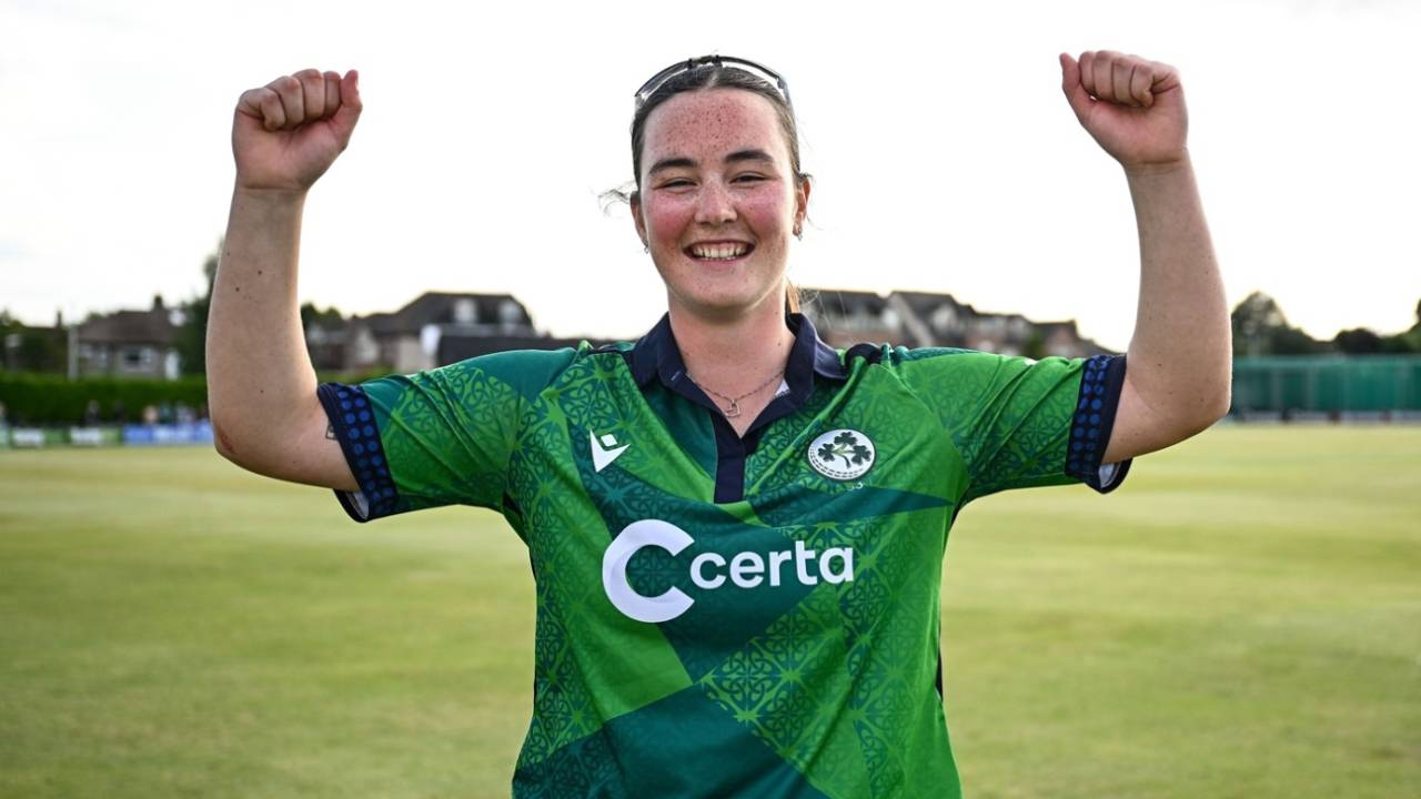 Jane Maguire hit a last-ball six to win it for Ireland, Ireland vs Pakistan, 2nd women's T20I, Dublin, August 8, 2025