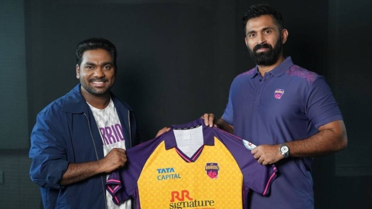 Zakir Khan, chief journey officer of UP Warriorz, with Abhishek Nayar