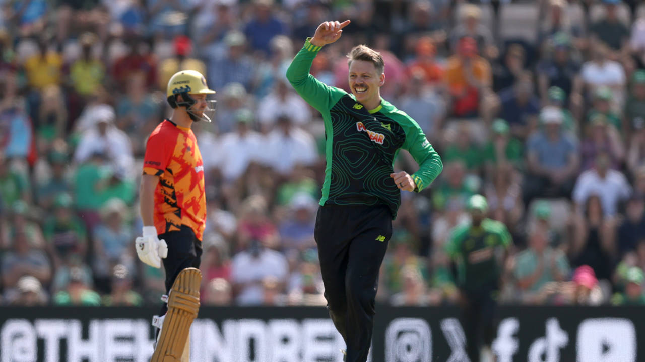 Michael Bracewell took two wickets in his first five balls, Southern Brave vs Birmingham Phoenix, Utilita Bowl, The Hundred Men's Competition, August 10, 2025