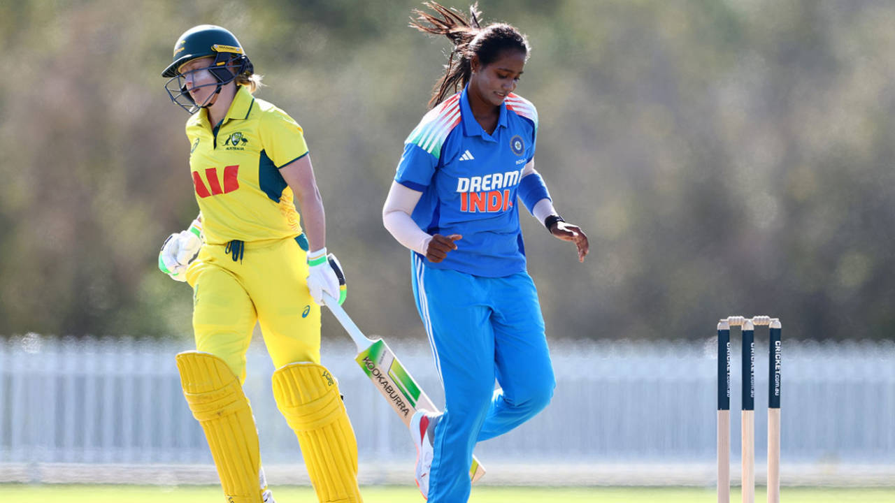 Shabnam Shakil removed Alyssa Healy for 14, Australia A vs India A, 1st women's one-dayer, Ian Healy Oval, Brisbane, August 13, 2025