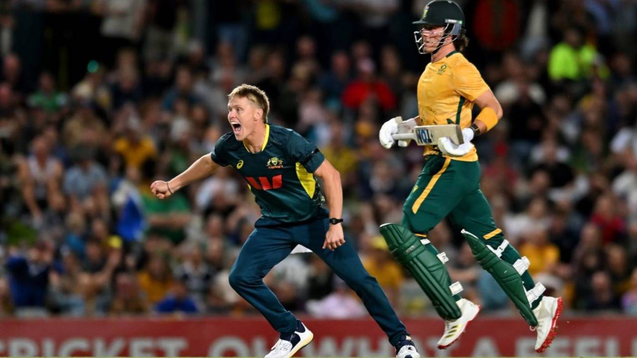 Nathan Ellis celebrates the key wicket of Dewald Brevis, Australia vs South Africa, 3rd T20I, Cairns, August 16, 2025