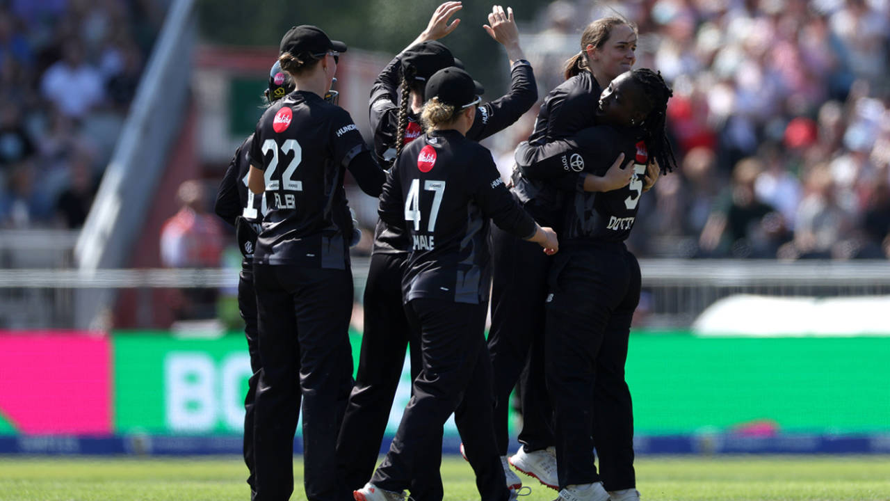 Amelia Kerr had frugal figures of 2 for 20, Manchester Originals vs Northern Superchargers, Women's Hundred, Old Trafford, August 17, 2025