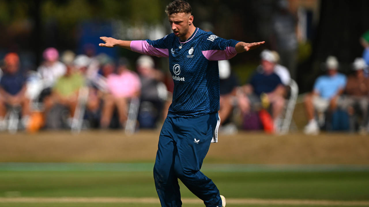 Luke Hollman claimed career-best figures, Warwickshire vs Middlesex, Metro Bank One-Day Cup, Rugby, August 15, 2025