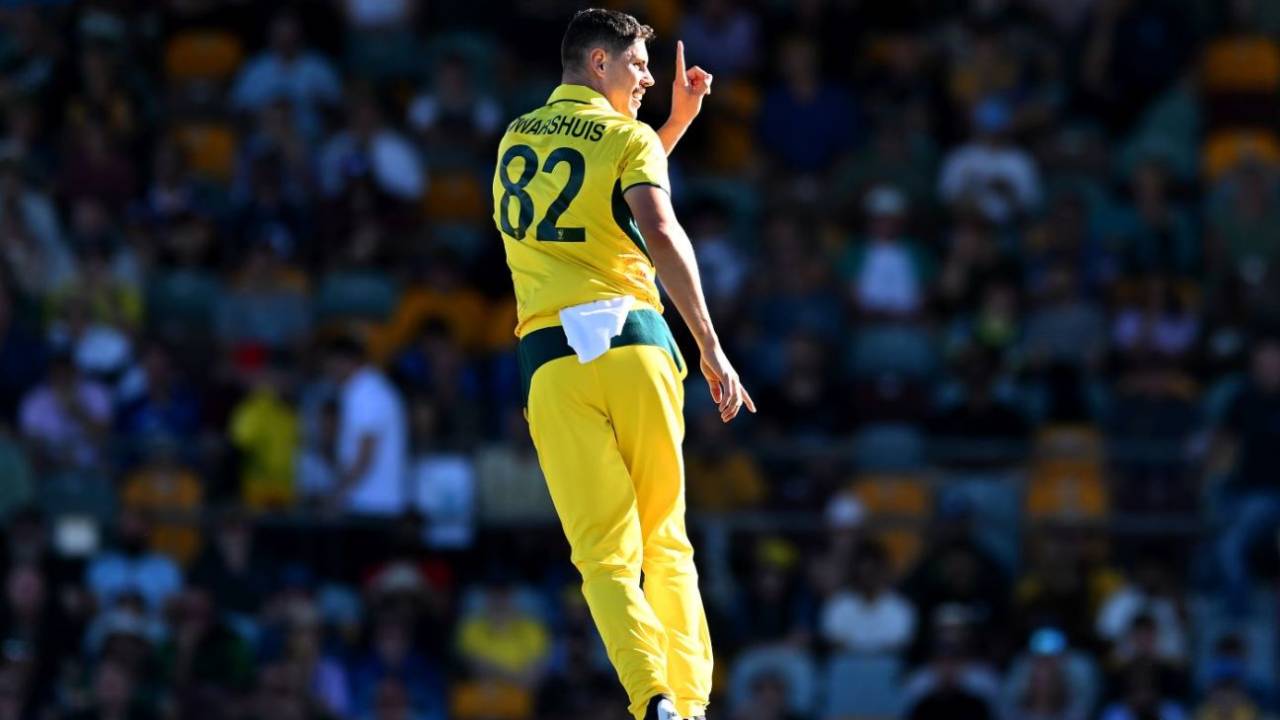Ben Dwarshuis celebrates the wicket of Aiden Markram, Australia vs South Africa, 1st ODI, Cairns, August 19, 2025
