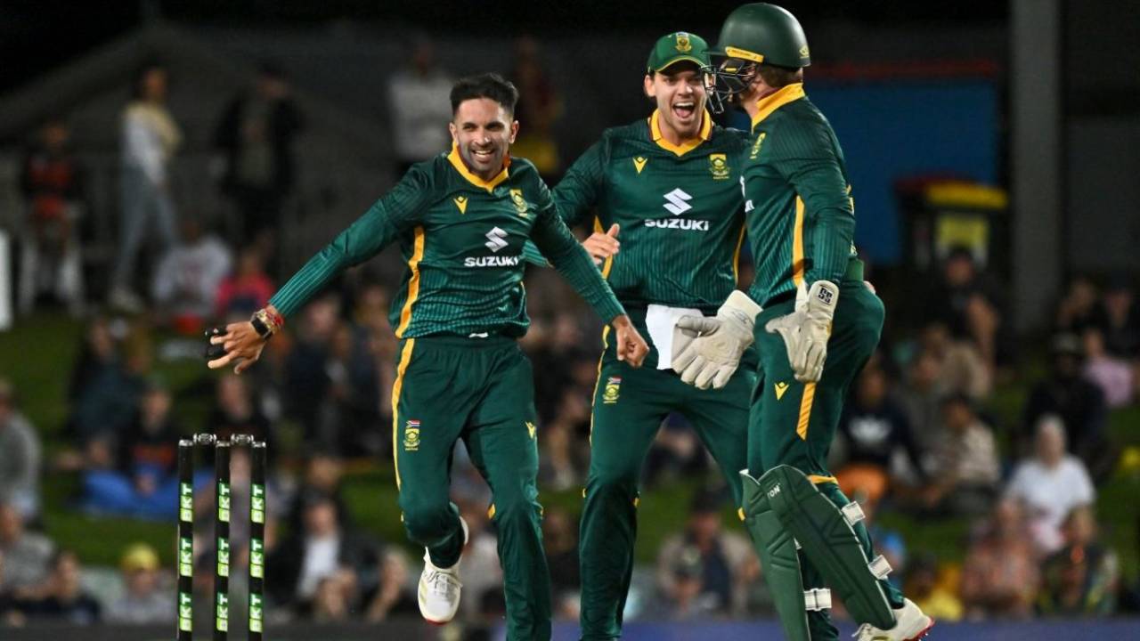 Keshav Maharaj took a career-best 5 for 33, Australia vs South Africa, 1st ODI, Cairns, August 19, 2025